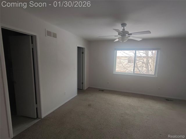 979 Kirts Boulevard, Troy, MI 48084