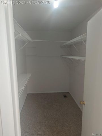 979 Kirts Boulevard, Troy, MI 48084