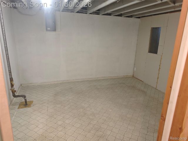 979 Kirts Boulevard, Troy, MI 48084