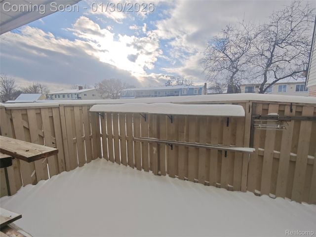 979 Kirts Boulevard, Troy, MI 48084