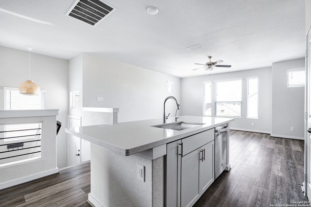 7910 needle, San Antonio, TX 78249