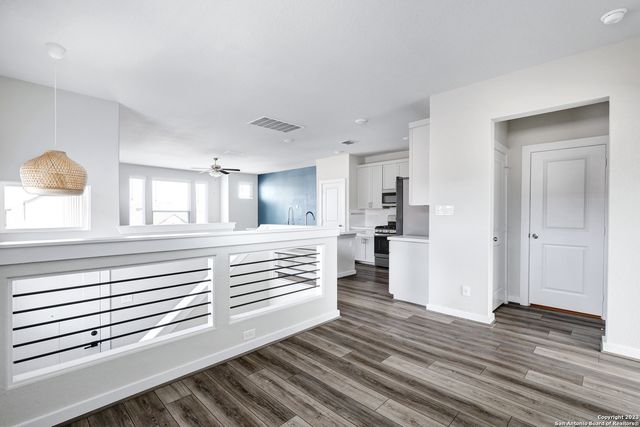 7910 needle, San Antonio, TX 78249