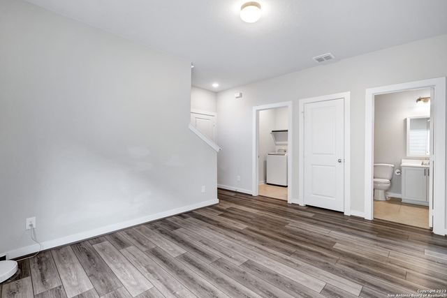 7910 needle, San Antonio, TX 78249