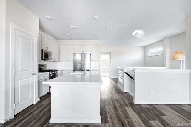 7910 needle, San Antonio, TX 78249