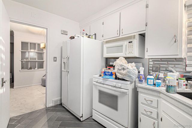 9609 Stout Street, Detroit, MI 48228