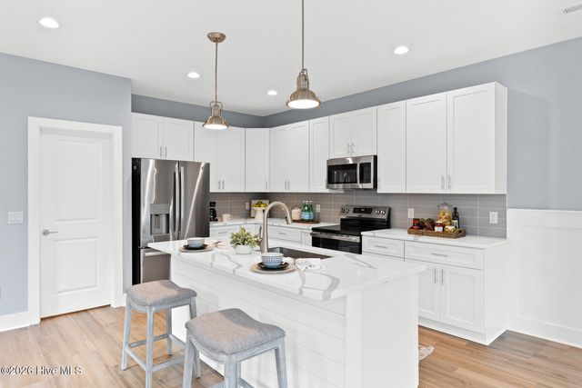 148 N High Point Road, Southport, NC 28461