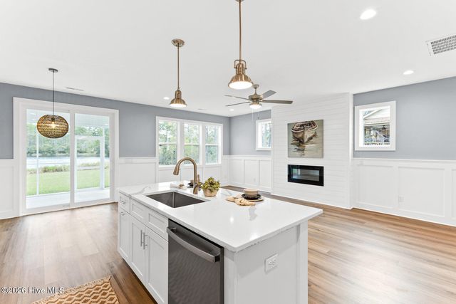 148 N High Point Road, Southport, NC 28461
