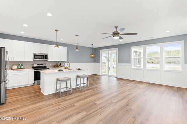 148 N High Point Road, Southport, NC 28461