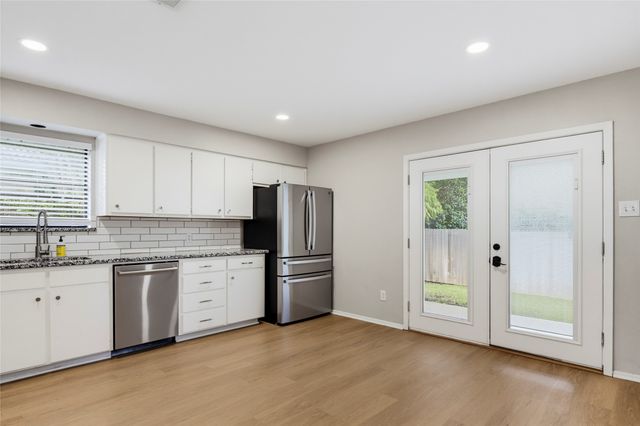 54 Legend Road, Benbrook, TX 76132