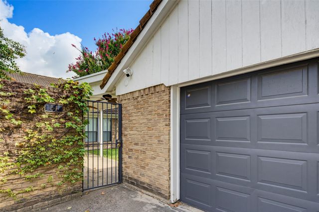 54 Legend Road, Benbrook, TX 76132
