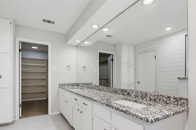 54 Legend Road, Benbrook, TX 76132
