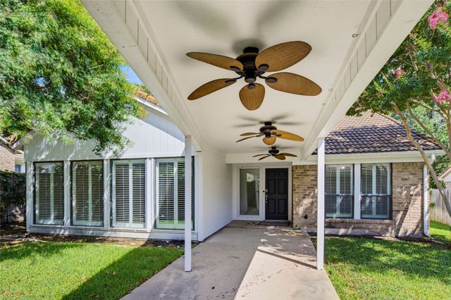 54 Legend Road, Benbrook, TX 76132