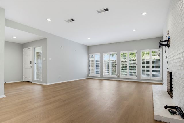 54 Legend Road, Benbrook, TX 76132