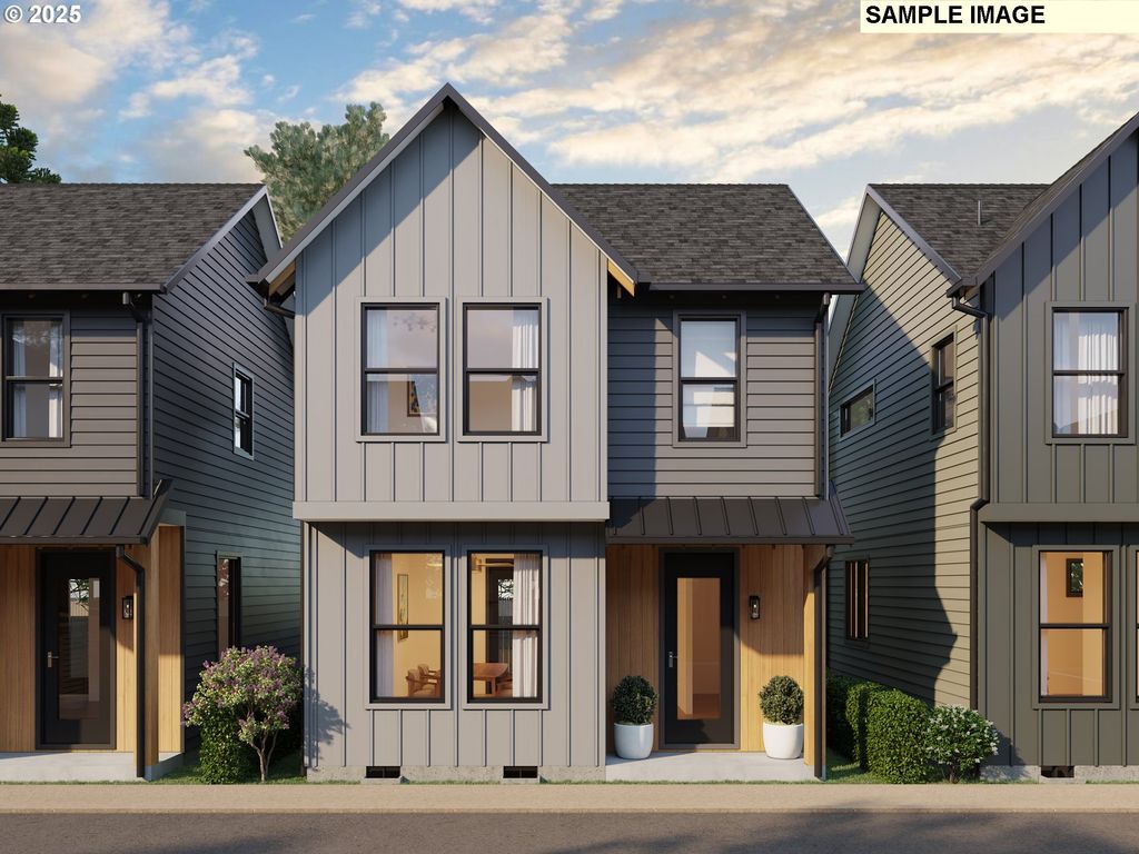 6037 Se TENINO St B, Portland, OR 97206