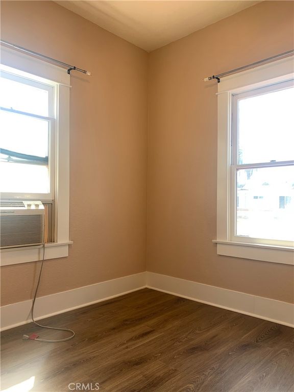 Image 18 of property listing at 2624 E 6th, Long Beach, CA 90814