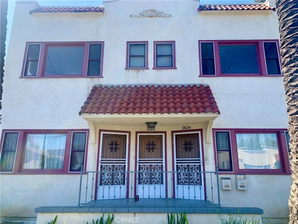 Image 2 of property listing at 2624 E 6th, Long Beach, CA 90814