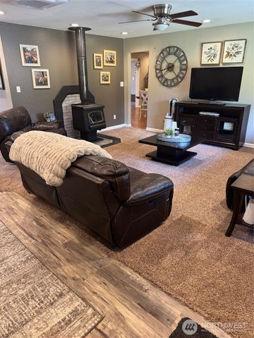 750 Chuckhole Way, Forks, WA 98331