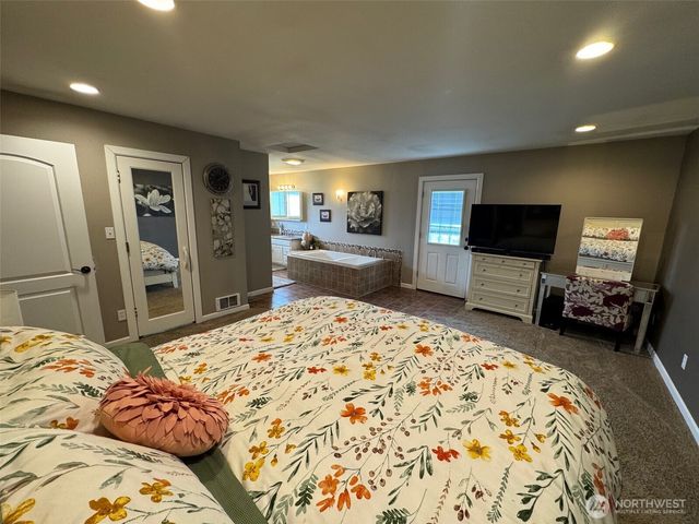 750 Chuckhole Way, Forks, WA 98331