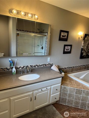 750 Chuckhole Way, Forks, WA 98331