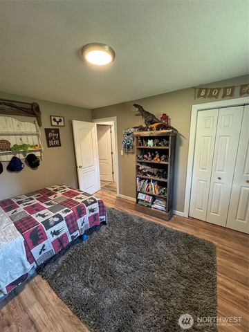 750 Chuckhole Way, Forks, WA 98331