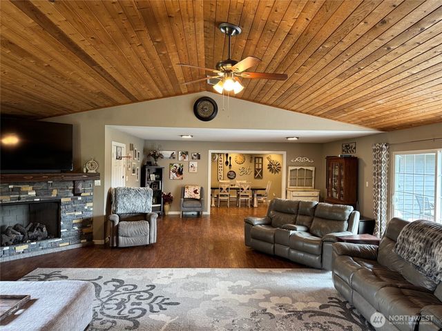 750 Chuckhole Way, Forks, WA 98331