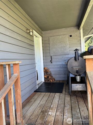 750 Chuckhole Way, Forks, WA 98331