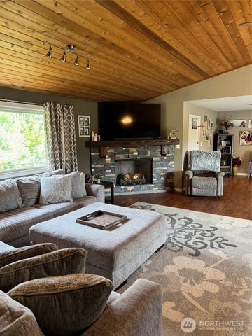 750 Chuckhole Way, Forks, WA 98331