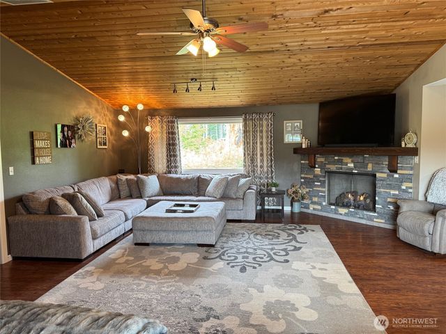 750 Chuckhole Way, Forks, WA 98331