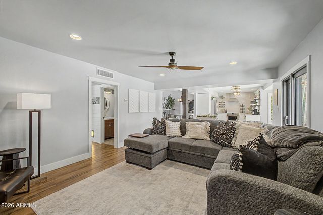 2142 S ROGERS Street, Mesa, AZ 85202