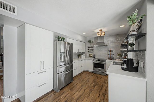 2142 S ROGERS Street, Mesa, AZ 85202