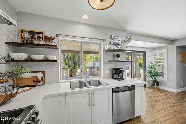 2142 S ROGERS Street, Mesa, AZ 85202
