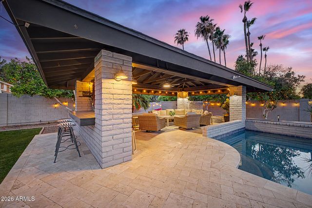 2142 S ROGERS Street, Mesa, AZ 85202