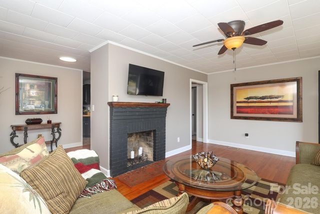 414 S Chester Street S, Blacksburg, SC 29702