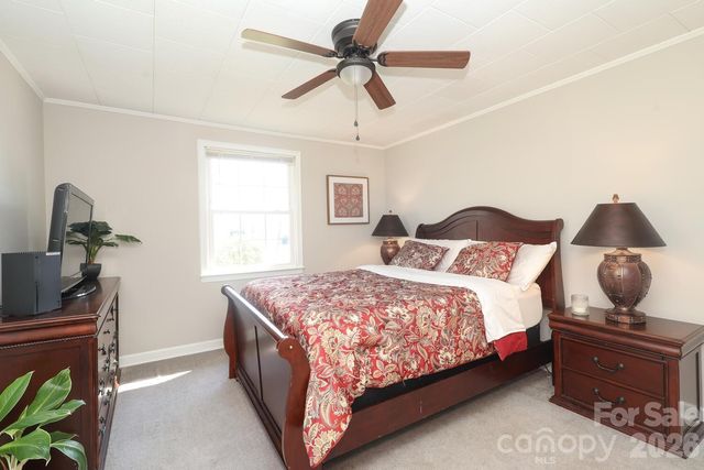 414 S Chester Street S, Blacksburg, SC 29702