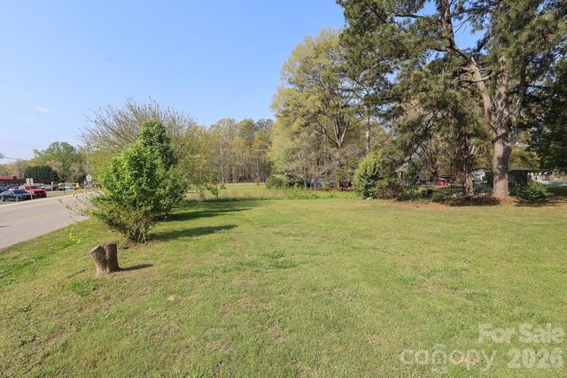 414 S Chester Street S, Blacksburg, SC 29702