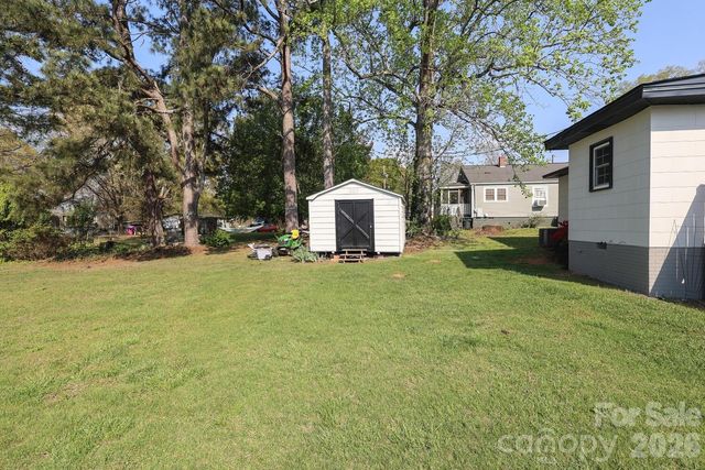 414 S Chester Street S, Blacksburg, SC 29702