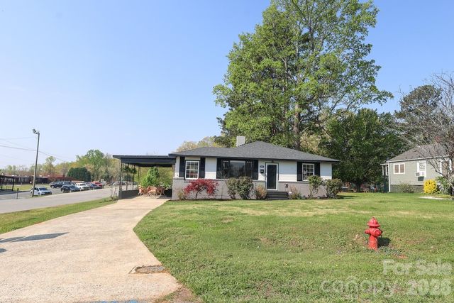 414 S Chester Street S, Blacksburg, SC 29702