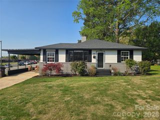 414 S Chester Street S, Blacksburg, SC 29702