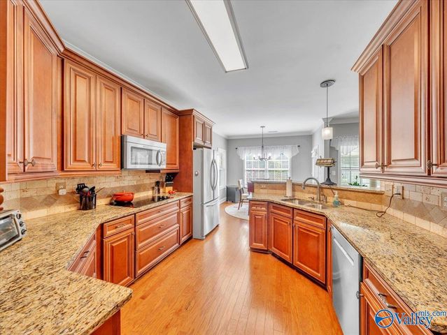 127 Timbercove Circle SW, Madison, AL 35756
