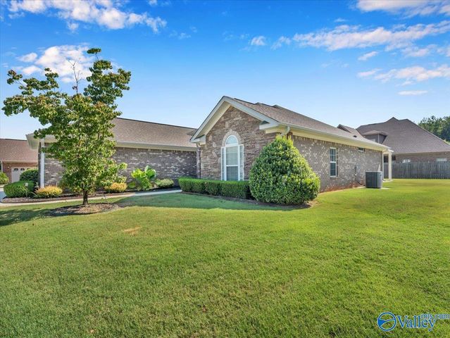 127 Timbercove Circle SW, Madison, AL 35756