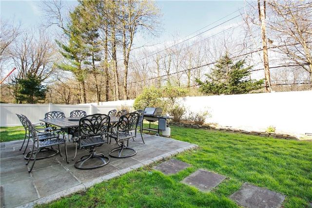 14 Ross Road, Scarsdale, NY 10583