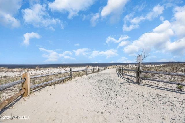 40 Golden Eye Lane, Port Monmouth, NJ 07758