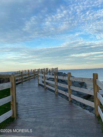 40 Golden Eye Lane, Port Monmouth, NJ 07758