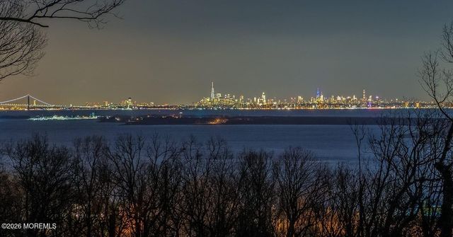 40 Golden Eye Lane, Port Monmouth, NJ 07758