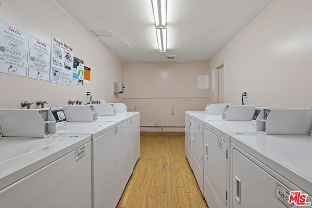2700 Cahuenga Boulevard 2217, Los Angeles, CA 90068
