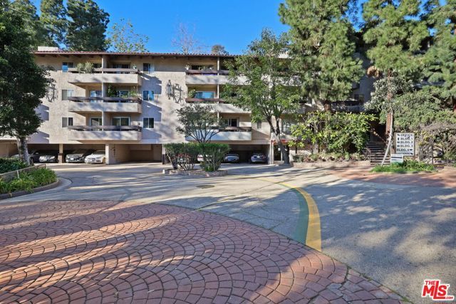 2700 Cahuenga Boulevard 2217, Los Angeles, CA 90068