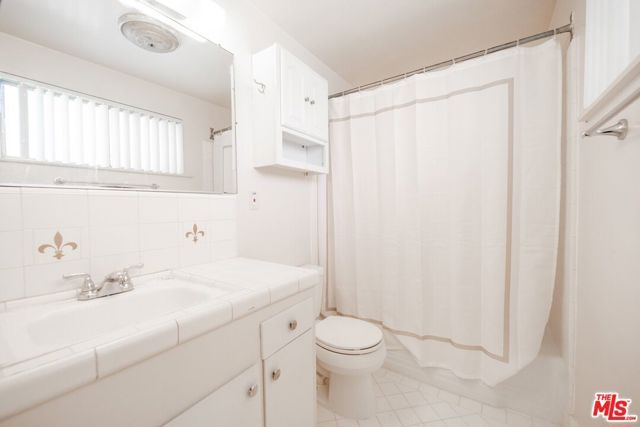 920 N 1st Street, Alhambra, CA 91801