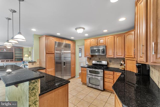 42 DEVON RD, Newtown, PA 18940