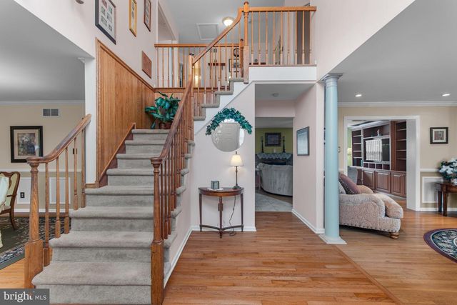 42 DEVON RD, Newtown, PA 18940