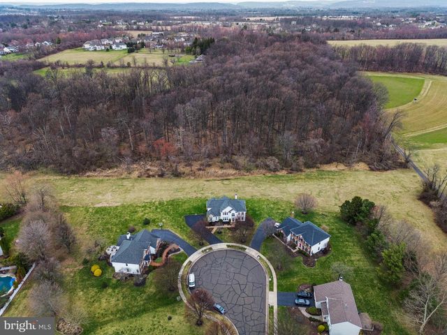 42 DEVON RD, Newtown, PA 18940